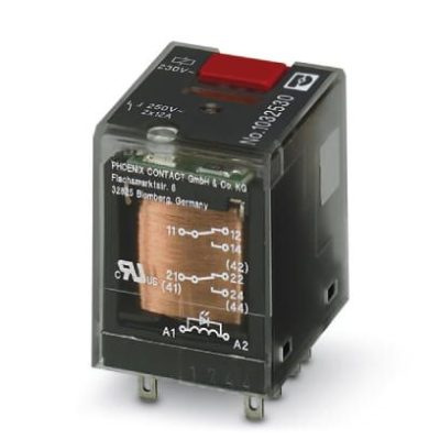 Plug-in industrial relay with power contacts