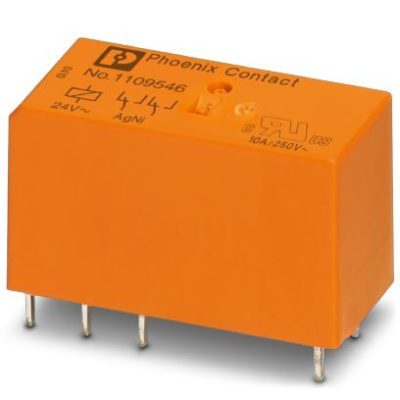 Pluggable miniature power relay in basic design